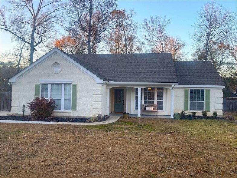 1010 Live Oak Loop in Mandeville, LA - Building Photo