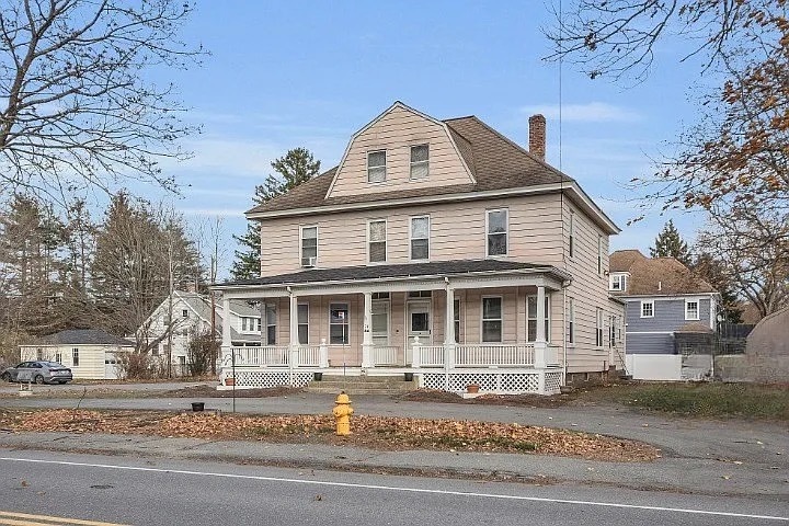 24 Lancaster Rd in Shirley, MA - Building Photo