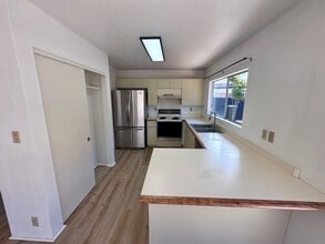 94-1069-1069 Mele St in Waipahu, HI - Building Photo - Building Photo