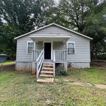 110 Scott Hill St in Milledgeville, GA - Building Photo - Building Photo