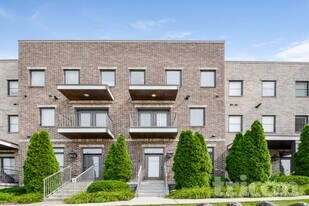 6813 Charlotte Pike in Nashville, TN - Building Photo