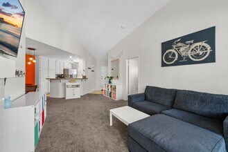 11335 Affinity Ct in San Diego, CA - Building Photo - Building Photo