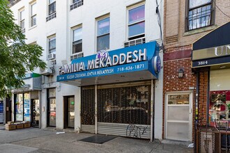 3818 Fort Hamilton Pky in Brooklyn, NY - Foto de edificio - Building Photo