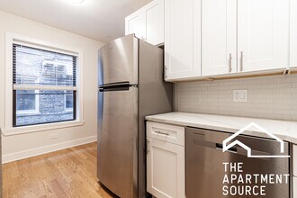 516 W Cornelia Ave in Chicago, IL - Building Photo - Building Photo