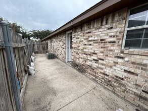809 W Bronze Dr in Pharr, TX - Building Photo - Building Photo
