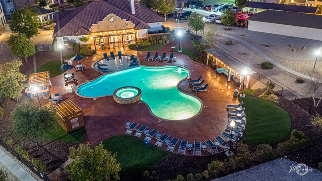 Sunset Lodge in Odessa, TX - Foto de edificio - Building Photo