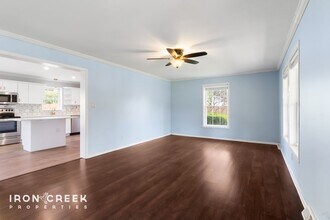 448 Upper Grassy Branch Rd in Asheville, NC - Building Photo - Building Photo
