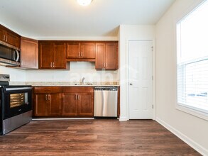 75 Wolf Creek Ln in Lillington, NC - Foto de edificio - Building Photo