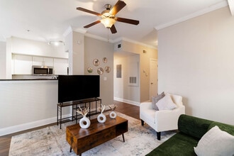 590 James Maxwell Rd in Atlanta, GA - Building Photo - Building Photo