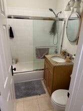 1141 W Grace St, Unit 1S in Chicago, IL - Building Photo - Building Photo