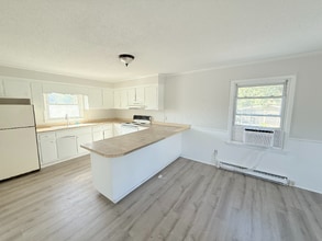 120 N Pinewood Dr in Surfside Beach, SC - Building Photo - Building Photo