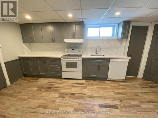 11 Pindar Crescent in Toronto, ON - Building Photo - Building Photo