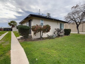 1646 N Clark St in Fresno, CA - Building Photo - Building Photo