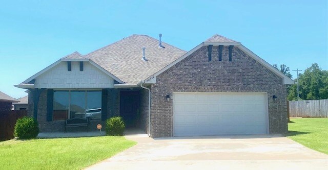 20542 Frontier Pl in Harrah, OK - Building Photo