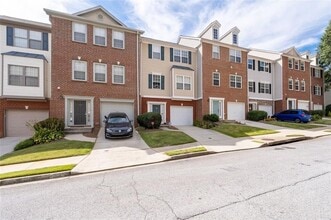 532 Lantern Wood Dr in Scottdale, GA - Building Photo - Building Photo