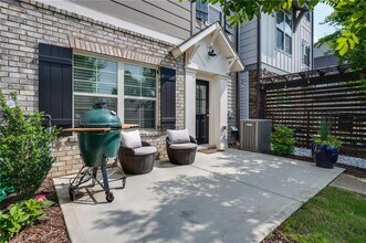 1093 Kirkland Circle in Smyrna, GA - Building Photo - Building Photo