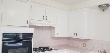 834 S Greenwood Ave in Montebello, CA - Building Photo - Building Photo