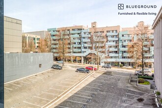 330 3rd Ave W-Unit -FL6-ID332 in Seattle, WA - Building Photo - Building Photo
