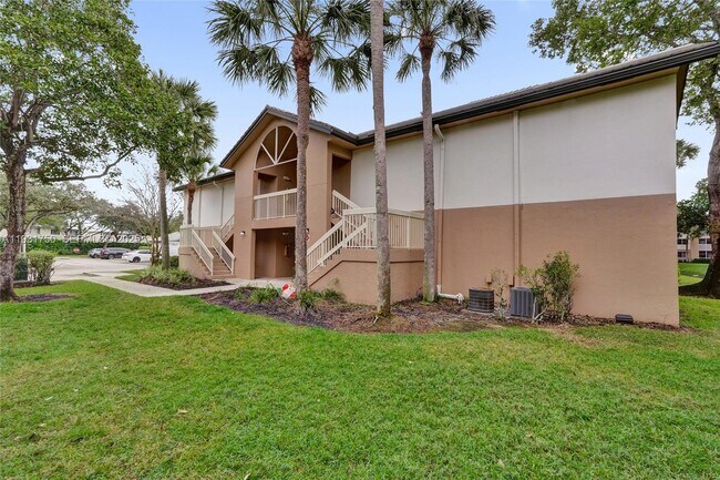 9833 Westview Dr in Coral Springs, FL - Building Photo - Building Photo
