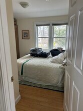 180 Warren St in Needham, MA - Foto de edificio - Building Photo