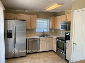 13757 Sea Mist Dr in Jacksonville, FL - Foto de edificio - Building Photo