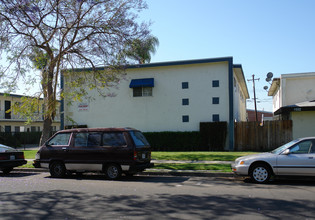 11552 Stuart Dr in Garden Grove, CA - Foto de edificio - Building Photo