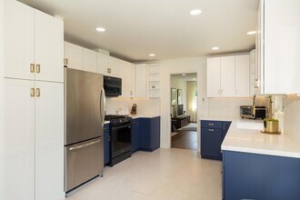 2166 E Valley Rd in Montecito, CA - Building Photo - Building Photo