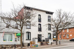 883 Somerset St W in Ottawa, ON - Building Photo
