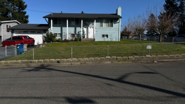 26242 33rd Ave S, Unit Unit B in Kent, WA - Building Photo - Building Photo