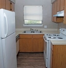 Fox Creek Camden in Camden, AR - Building Photo - Interior Photo