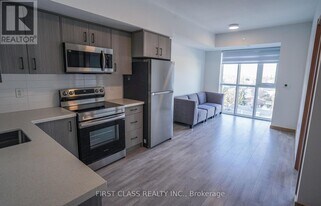 3445 Sheppard Ave E in Toronto, ON - Building Photo