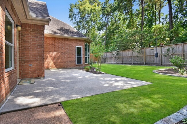 152 W Amberglow Cir in Spring, TX - Building Photo - Building Photo