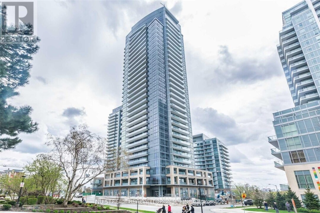 56-1756 Forest Manor Rd in Toronto, ON - Building Photo