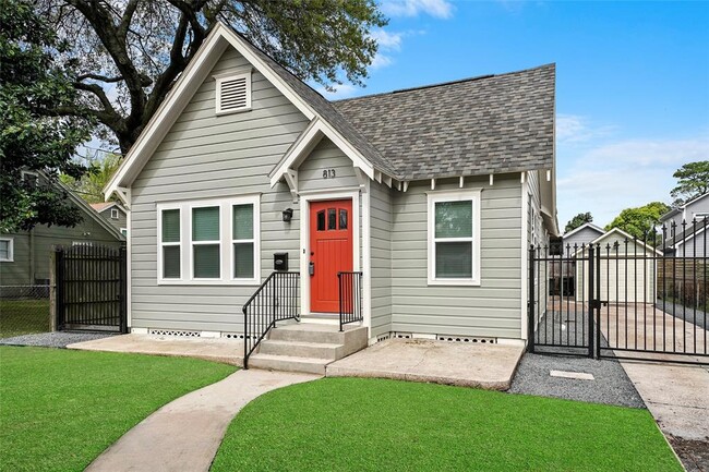 property at 813 Woodard St
