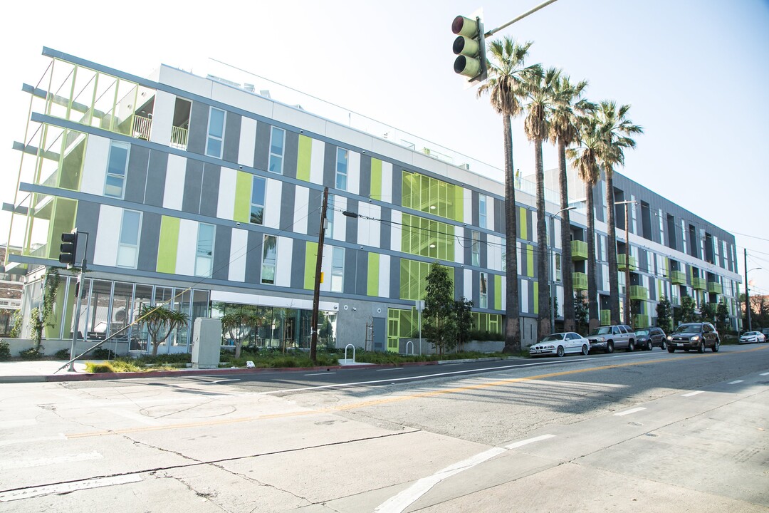 Inspire Belmont Apartments in Los Angeles, CA - Building Photo