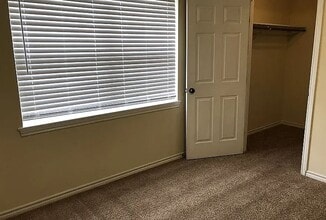 1811 Sara Dr, Unit A in College Station, TX - Building Photo - Building Photo
