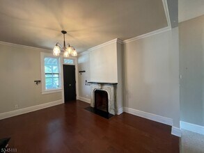 182 Morris St-Unit -B in Morristown, NJ - Building Photo - Building Photo
