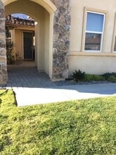 6568 N Caleb Ln, Unit Studio in San Bernardino, CA - Building Photo - Building Photo