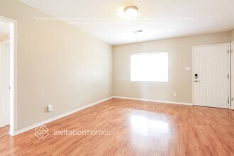 8440 Hazeltine Ave in Los Angeles, CA - Building Photo - Building Photo