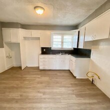 5423 Ave D in Lubbock, TX - Building Photo - Building Photo