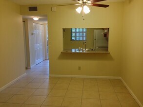 821 NW 103rd Terrace in Pembroke Pines, FL - Building Photo - Building Photo