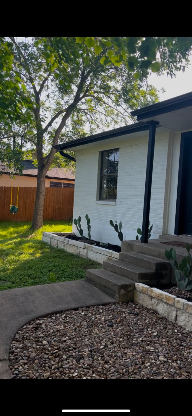 property at 805 Indiana St