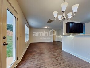 7141 Lawgiver Cir in Corryton, TN - Foto de edificio - Building Photo