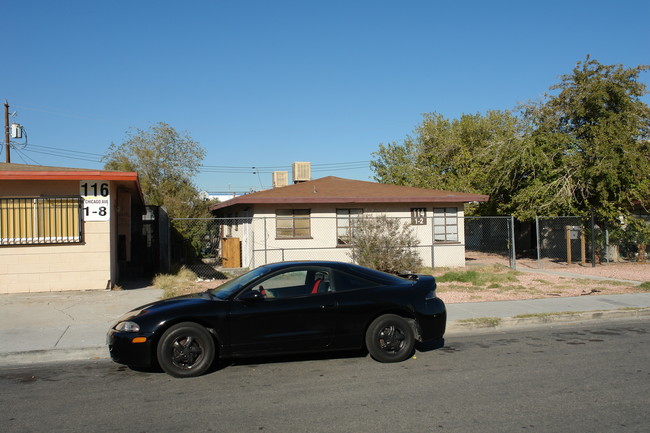 114 W Chicago Ave in Las Vegas, NV - Foto de edificio - Building Photo