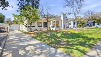 1755 Craig Ave in Altadena, CA - Building Photo - Building Photo