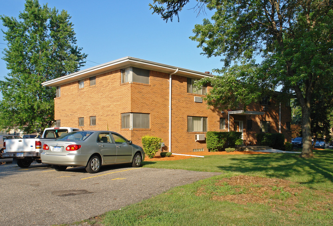 Old Canton Apartments in East Lansing, MI - Foto de edificio