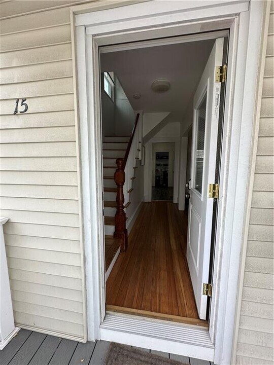 15 Kilburn Ct in Newport, RI - Building Photo