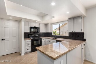 9645 W Kimberly Way in Peoria, AZ - Building Photo - Building Photo