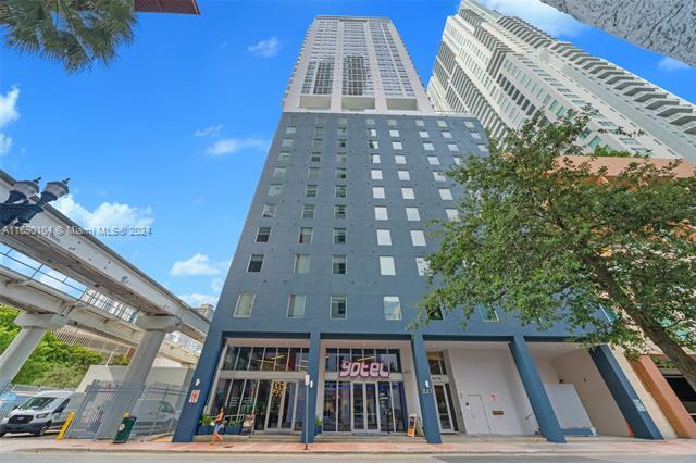 227 NE 2nd St, Unit 227 in Miami, FL - Building Photo