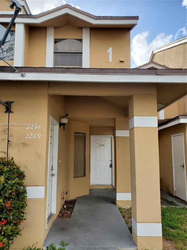2289 SW 80th Terrace in Miramar, FL - Building Photo - Building Photo